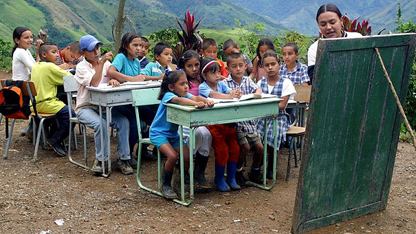 Educación rural en Colombia, desprecio estatal y reto para los revolucionarios 1