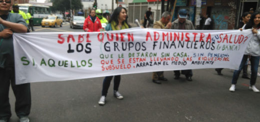 Usuarios de la EPS Caprecom en Bogotá y trabajadores del Hospital Centro Oriente se movilizan 5
