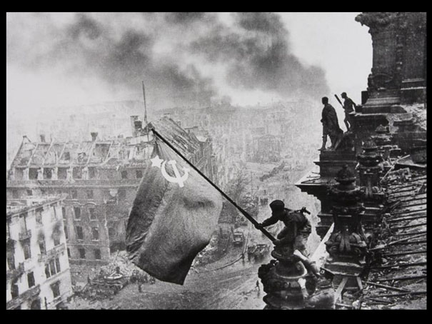 La historia de la Bandera Roja Sobre el Reichstag 11
