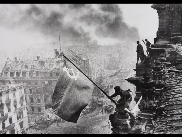 La historia de la Bandera Roja Sobre el Reichstag 6