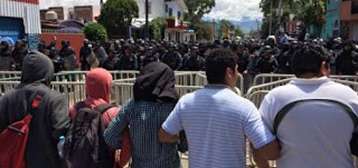 México-Oaxaca: comunicado tras los enfrentamientos del día de hoy por el arribo del fascista Peña Nieto 3